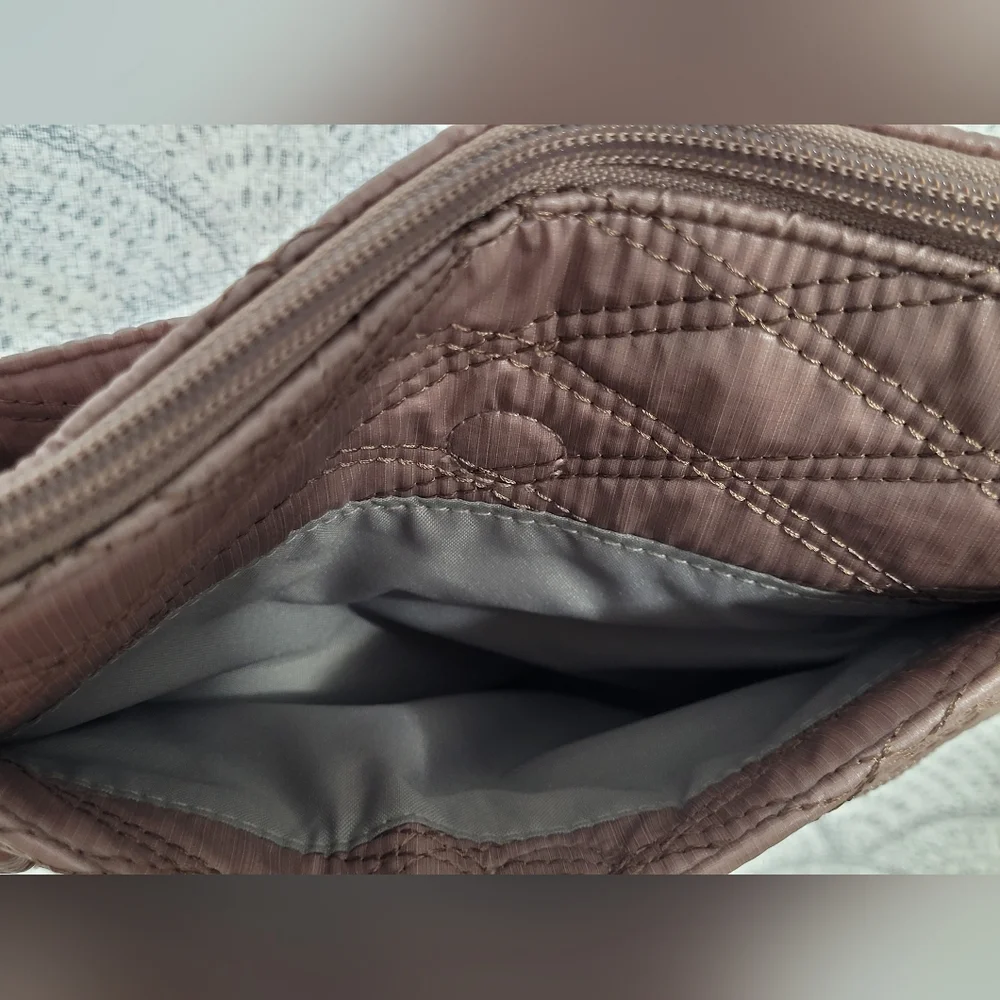 Baggallini Rose Pink Metallic Quilted Crossbody "For Life's Journey" - Picture 8 of 15